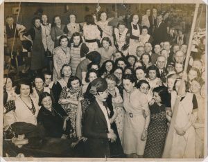 Visit by an opera singer (possibly Kathleen Ferrier) at Mandelbergs or Frankenbergs textile factory