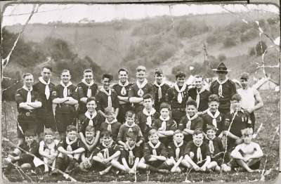 Portrait of large group of scouts