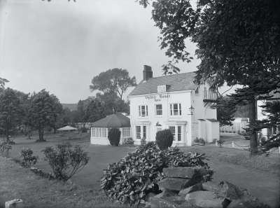 Valley House Hotel