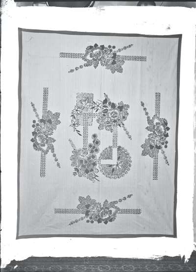 Textile decorative cloth