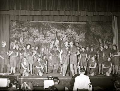 Stage play of Robin Hood