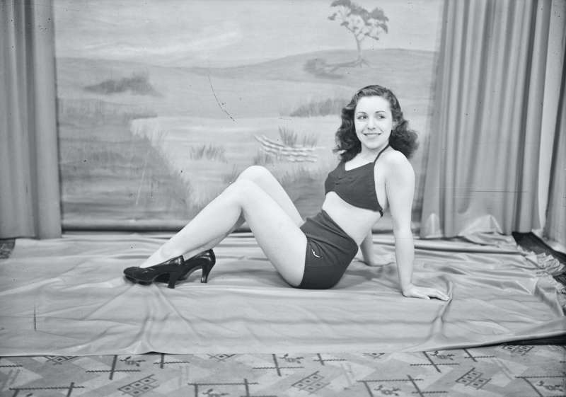 Glamour Portrait of young woman in swimwear