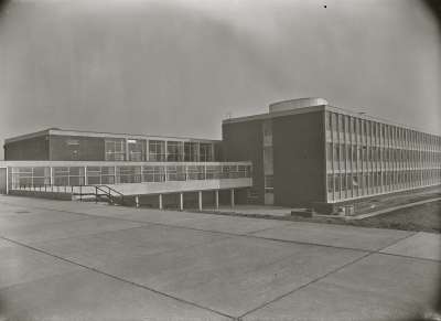 Salford Technical School, Building